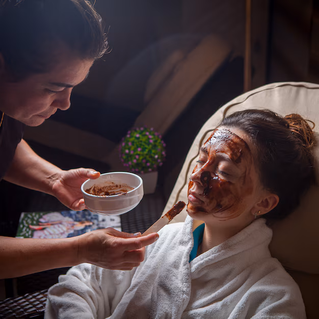 chocolate-mask-with-woman-master-beauty-saloon_176474-2954