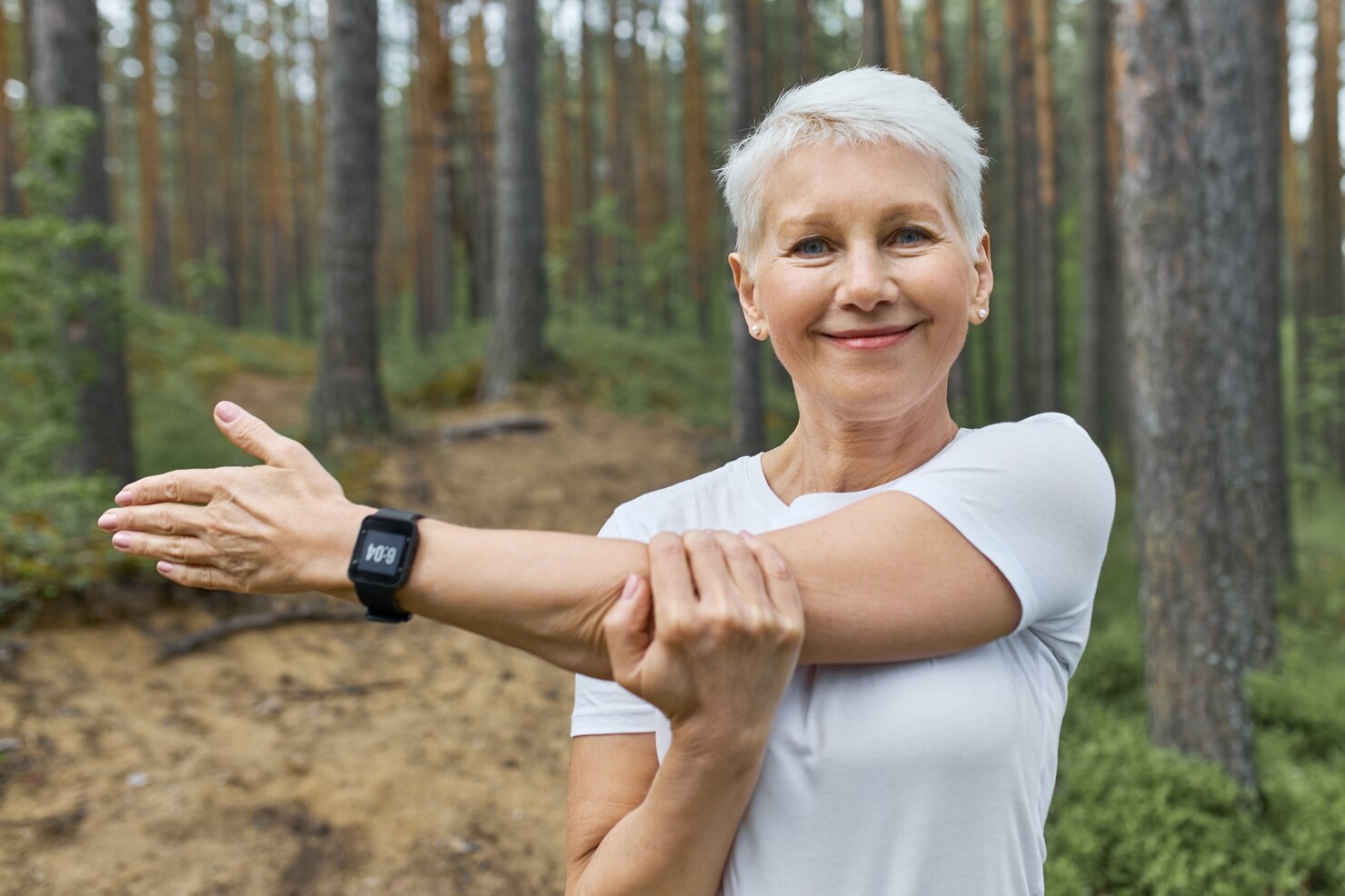https://lumara.ae/wp-content/uploads/2026/08/portrait-short-haired-retired-female-wearing-whit-t-shirt-smart-watch-her-wrist-track-progress-running_343059-4091.jpg